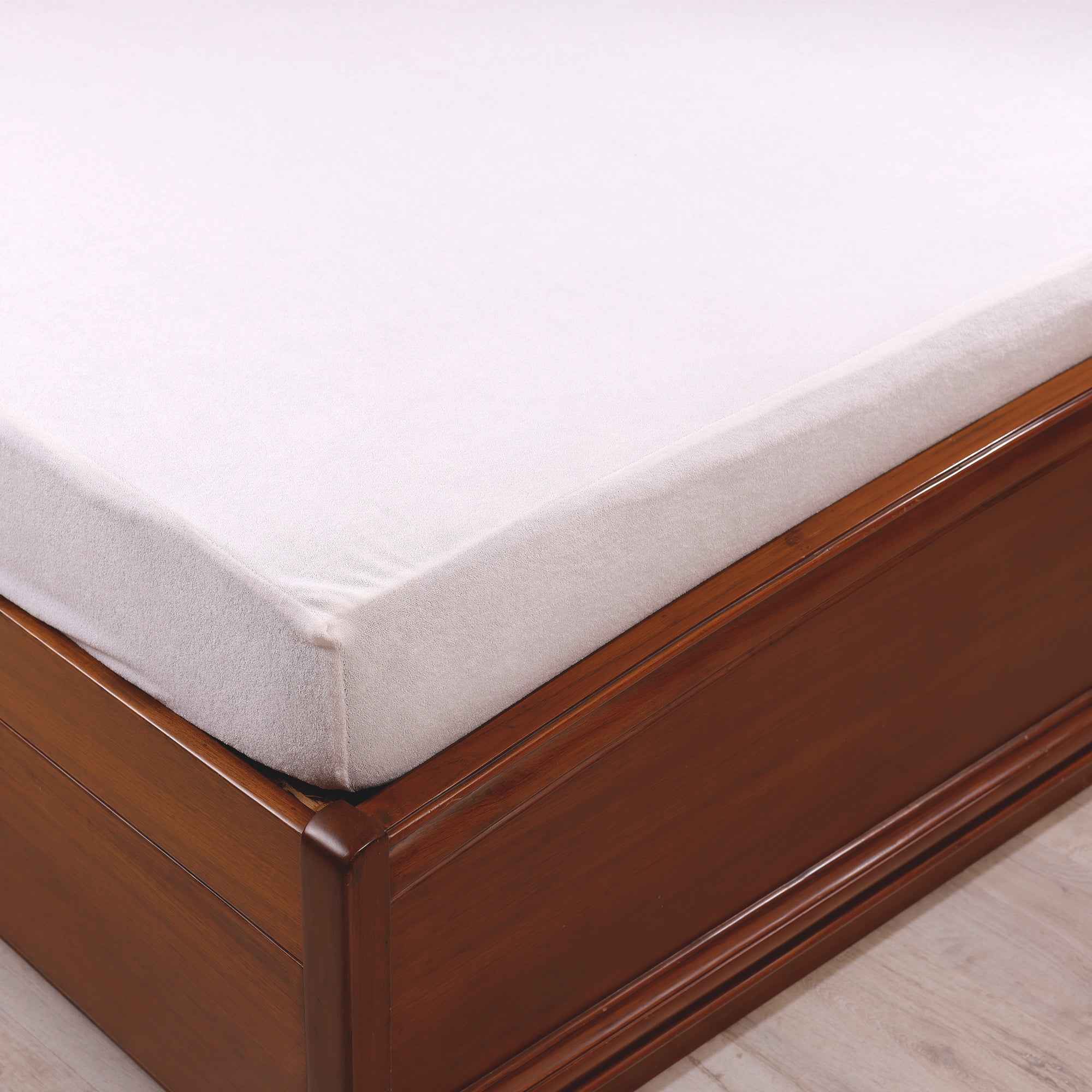 Waterproof Soft Terry Cotton Breathable Fitted Style Mattress Protector With Pillow Cover - White