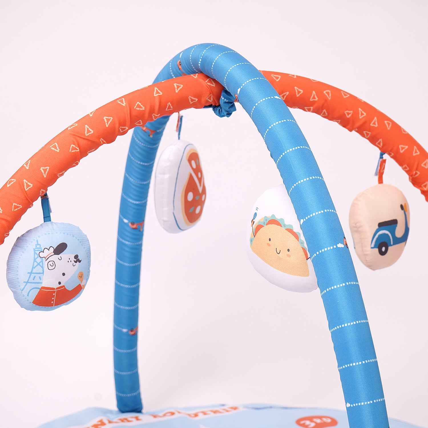 Baby Play Mat | 4 Detachable Toys | Delicious Tour