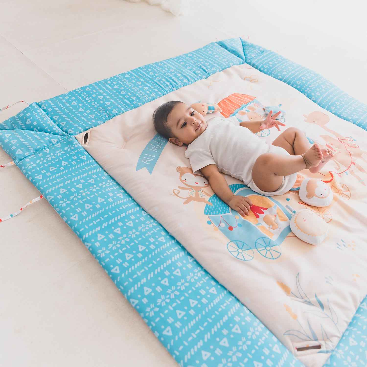 Baby Play Gym | 4 Detachable Toys | Little Finder