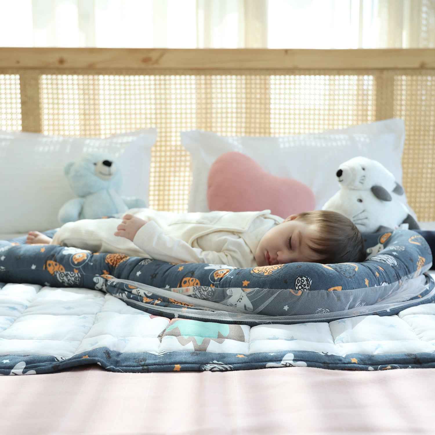Gadda Set with Mosquito Net - Little Space Cat