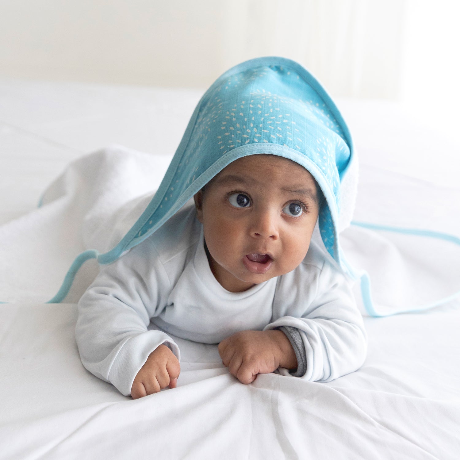 Baby Woven Muslin Hood Bath Towel With Face Napkin - Blue Puff